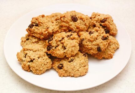 Oatmeal Cinnamon Raisin Cookies Image